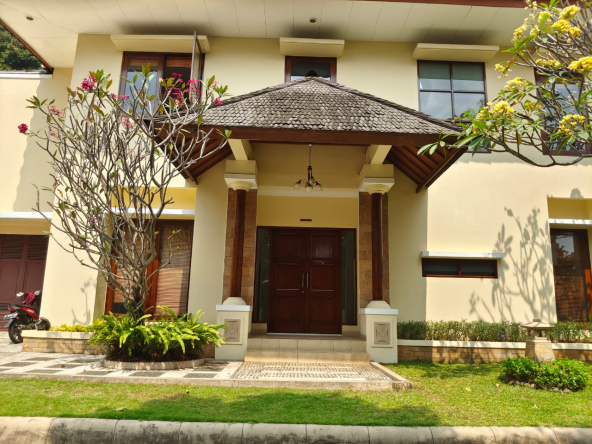 Compound House For Rent Pejaten Barat