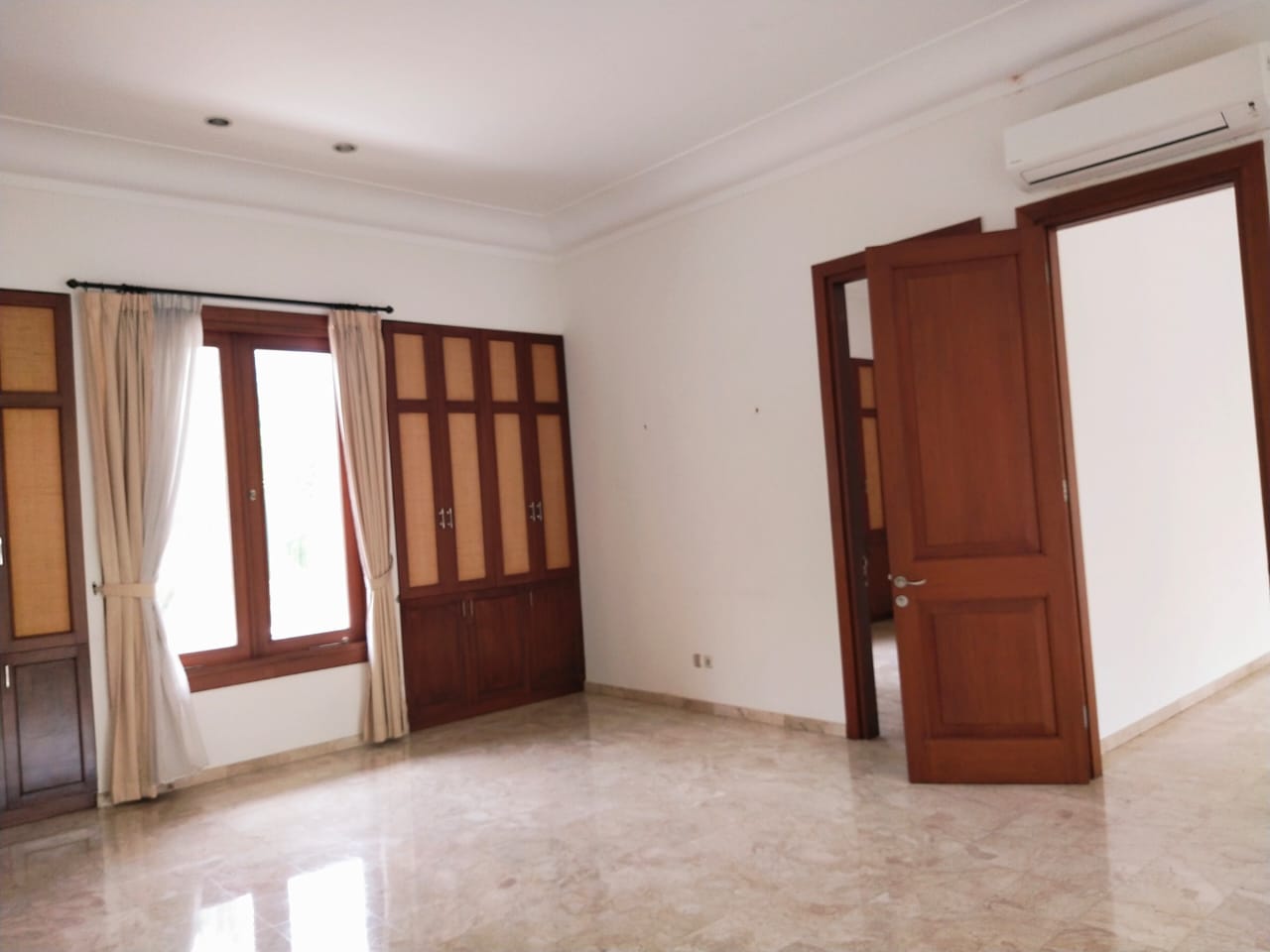 Rent House In Kemang Dalam