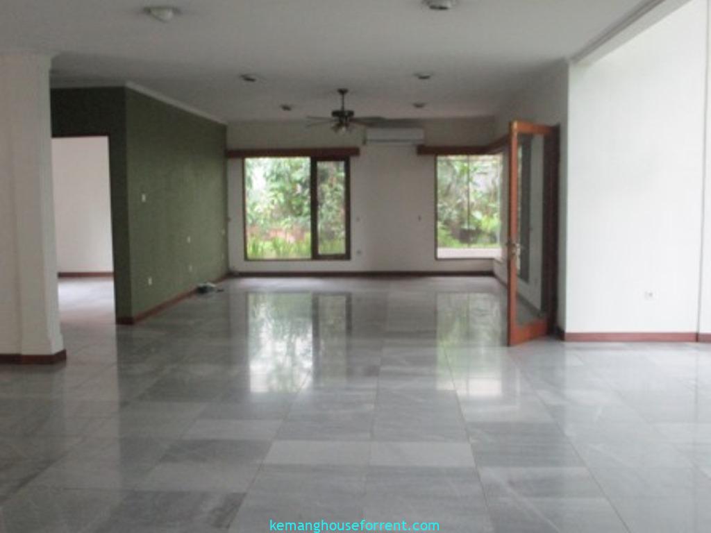 Rumah Dikontrakan Kemang timur