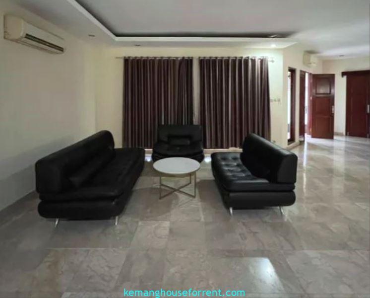 Single-Story House for Rent in Ampera