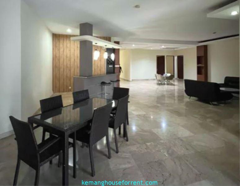 Single-Story House for Rent in Ampera