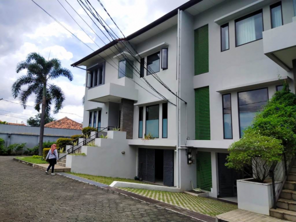 Compound For Rent Cipete Area