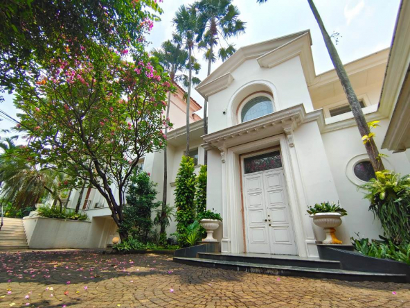 Self Compound For Rent Pejaten Barat.