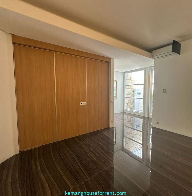 House for Rent in Duta Niaga Pondok Indah