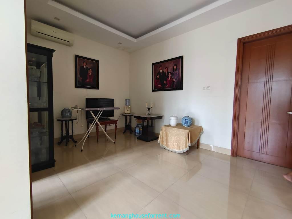 Sewa Rumah Alam Segar Pondok Indah.