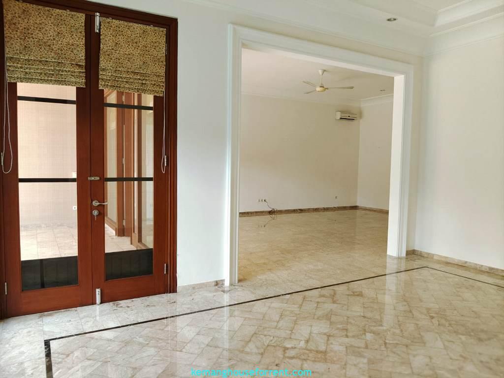 Compound for rent in pejaten barat