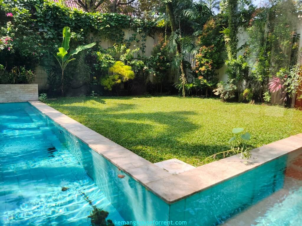 Compound for rent in pejaten barat