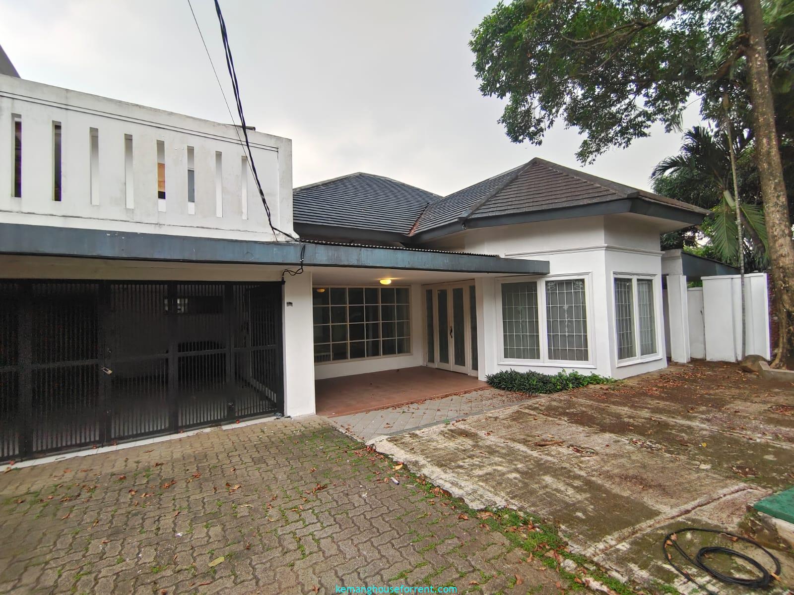 sewa rumah di kemang utara
