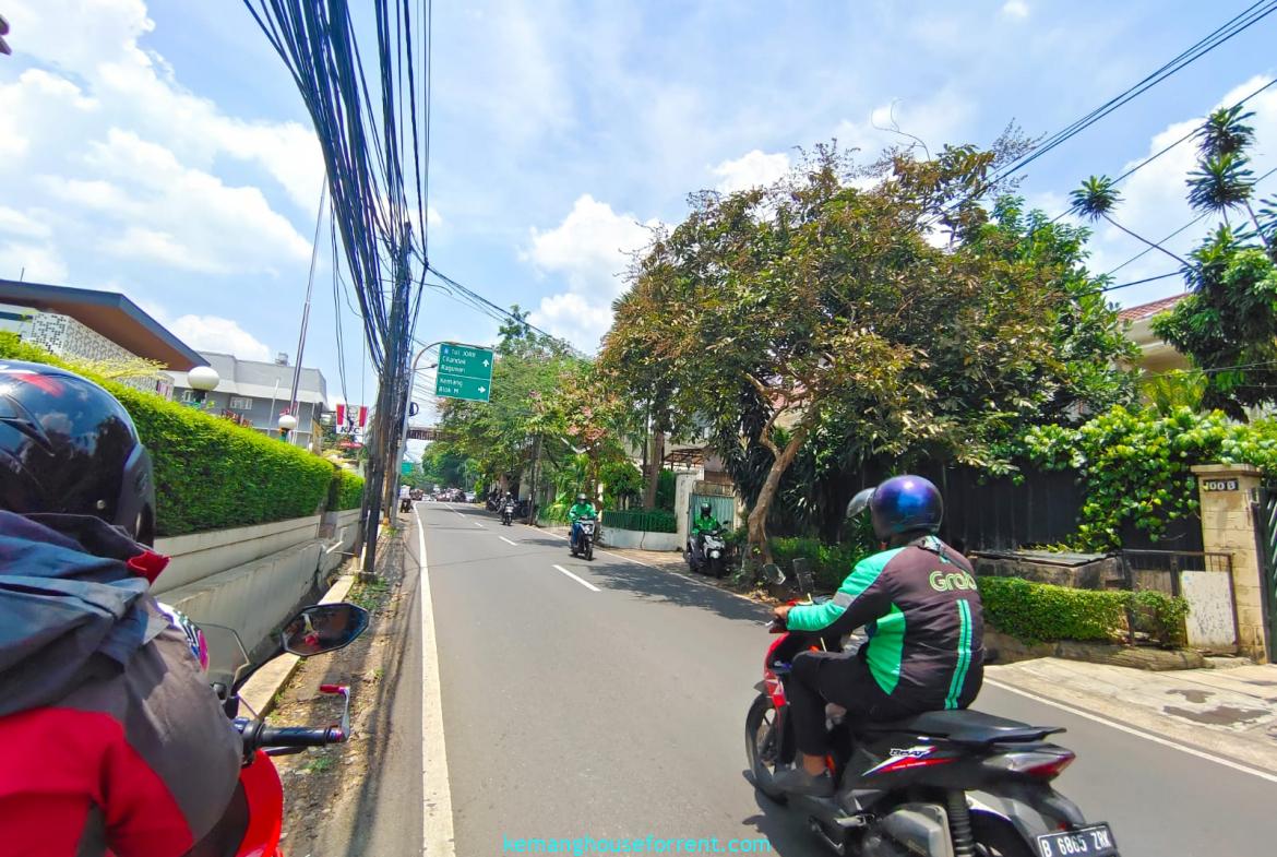 Dikontrakkan Gedung Plaza City View Kemang Timur