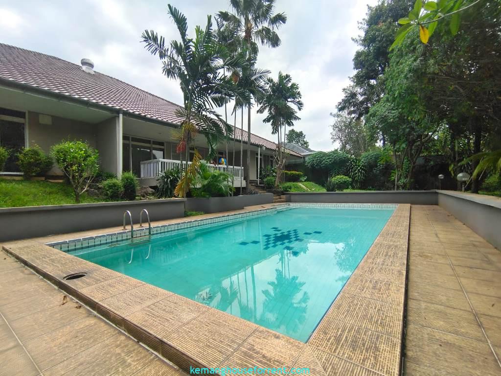 One-Storey House For rent In Kemang Barat