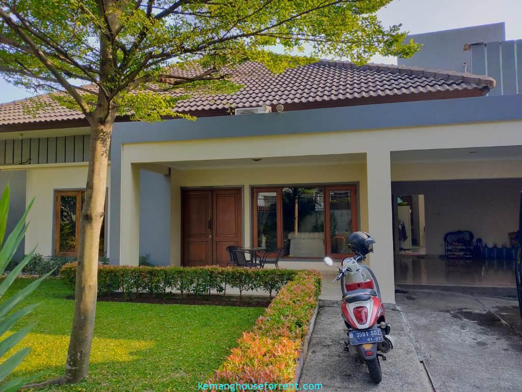 Rent House In Kemang Dalam 4 Bedrooms