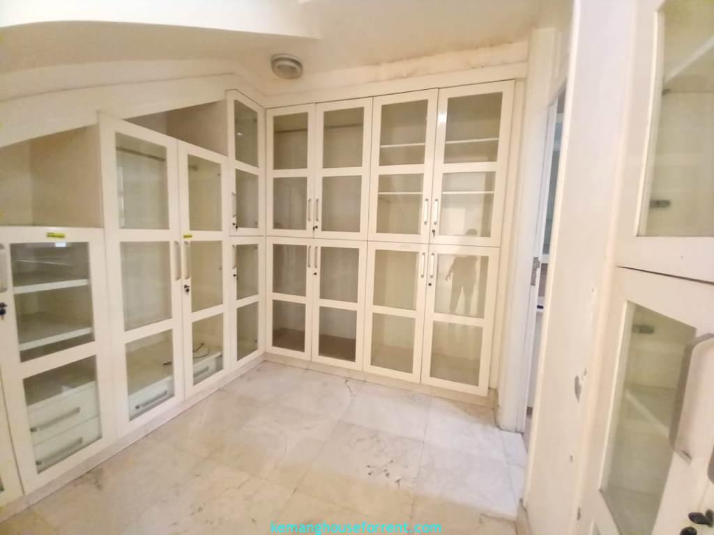 House for Rent in East Kemang with 5 Bedrooms.-