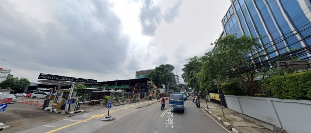 Gedung kantor di Jalan Raden Saleh