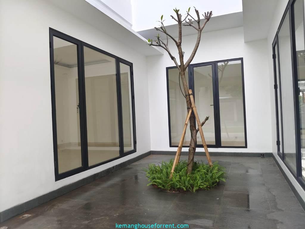 Modern Minimalist House for Rent in South Jakarta