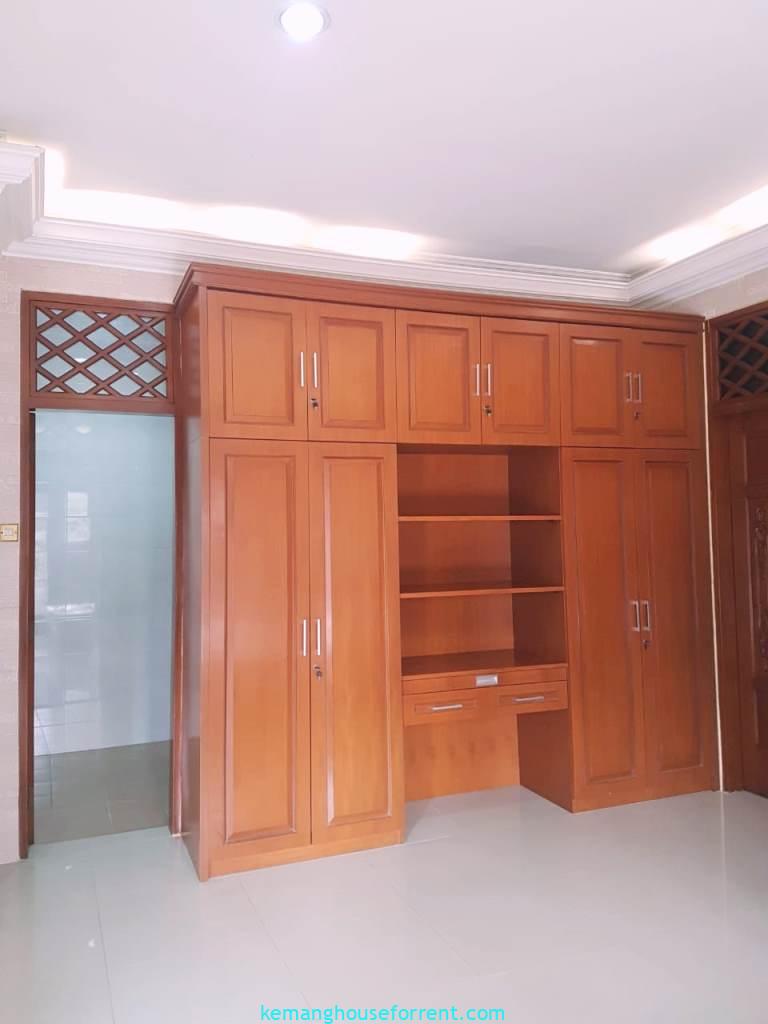 4 Bedroom House for Rent in Senopati