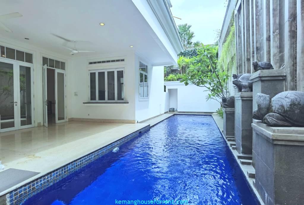 Compound in Pondok Indah for Rent