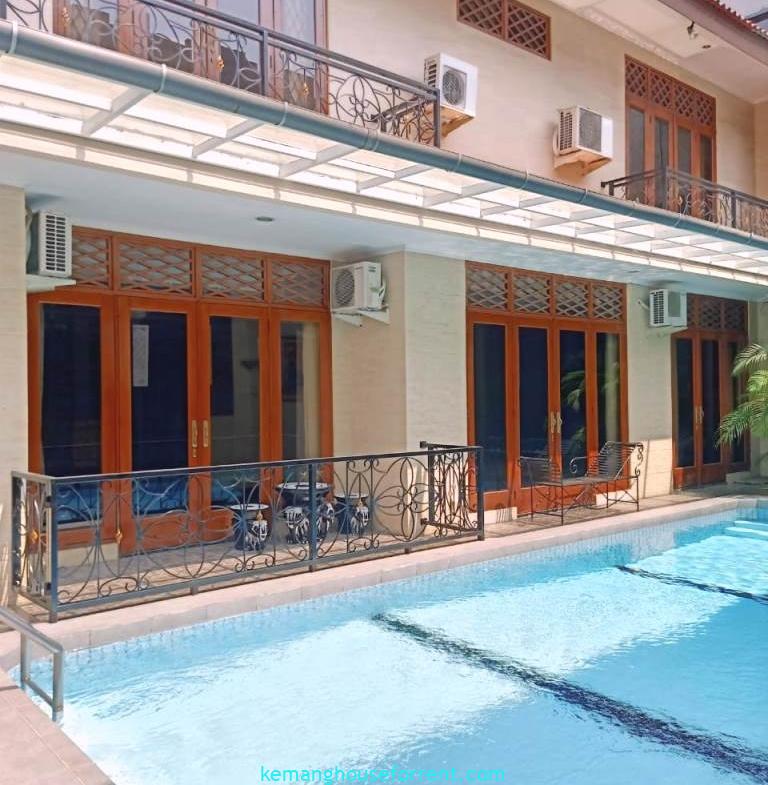 Home for Sale in Cibeber Kebayoran Baru