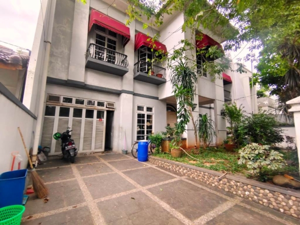 House for Sale in Kebayoran Baru Jakarta Selatan