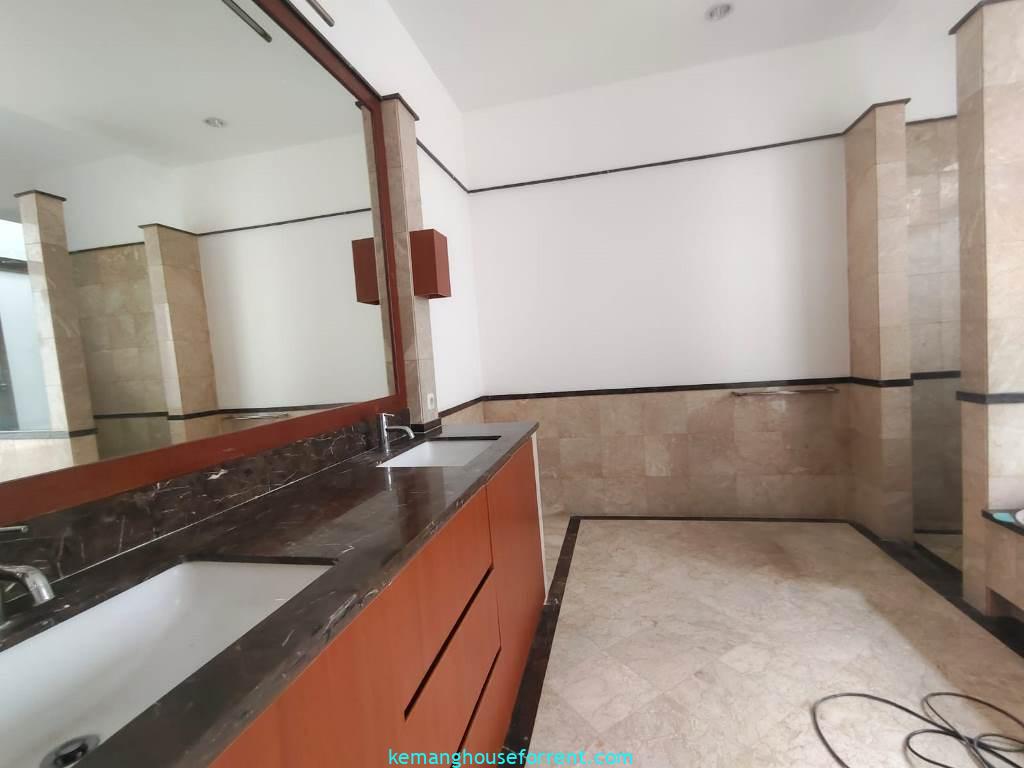 For Rent House in compound Kemang