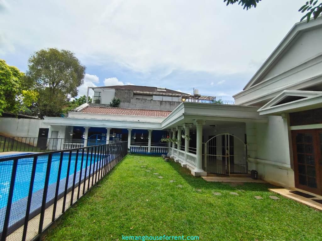 Sewa Rumah Untuk Kantor di Kemang Selatan