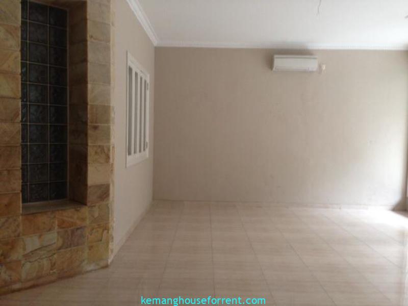 House for rent near JIS Pondok Indah