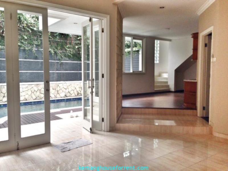 House for rent near JIS Pondok Indah