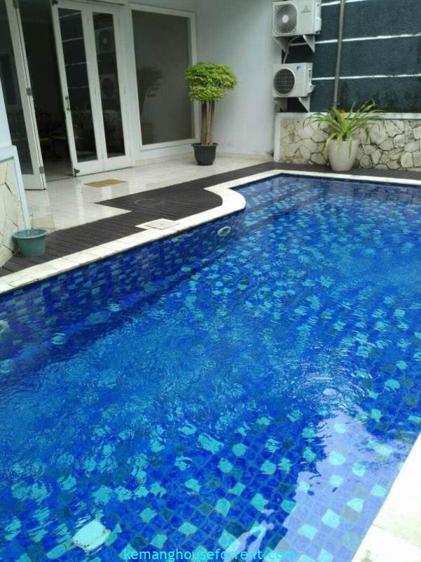 House for rent near JIS Pondok Indah