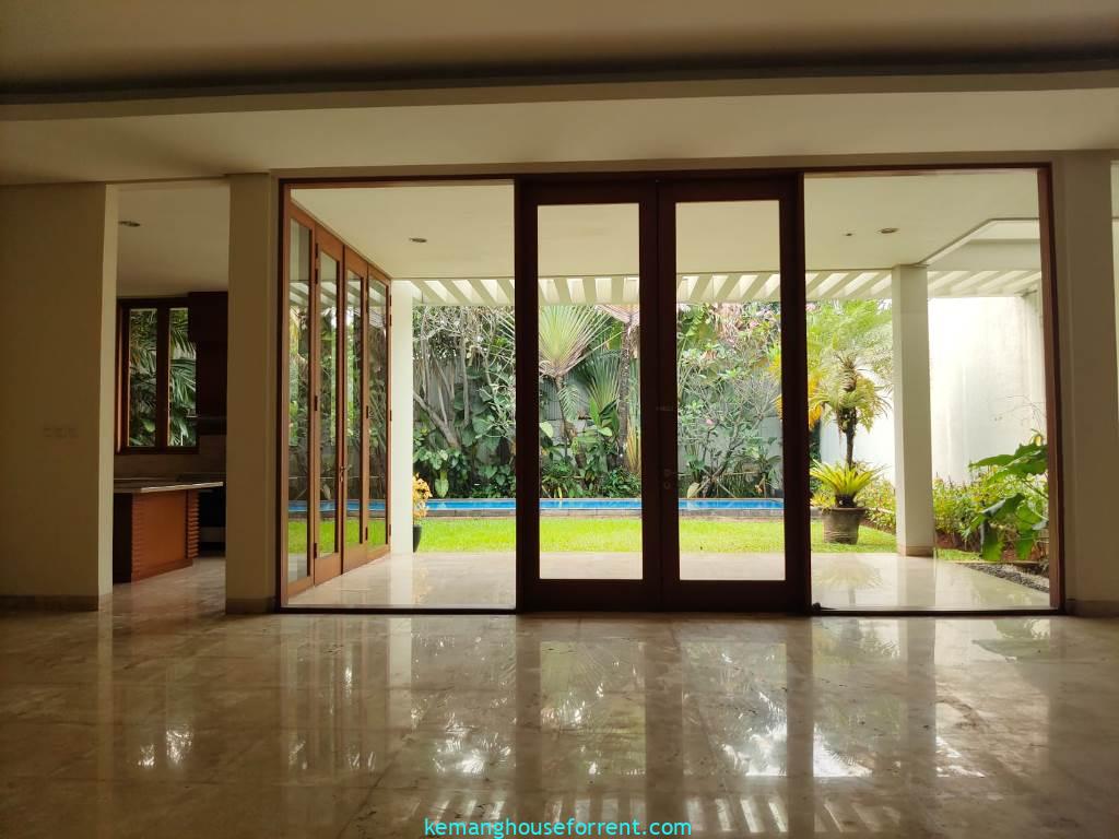 for rent 4 Bedroom House in Kemang