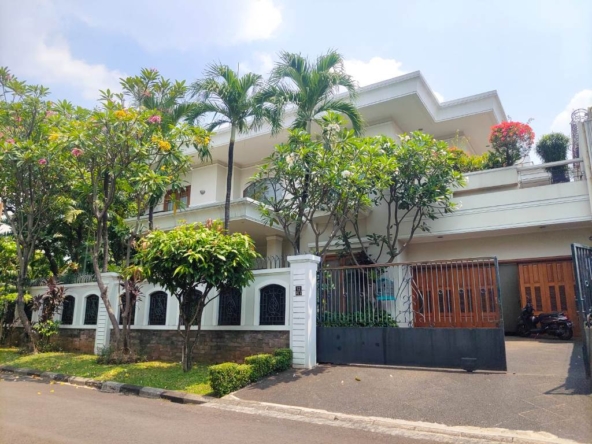 Modern 5 BR House in Pondok Indah South Jakarta