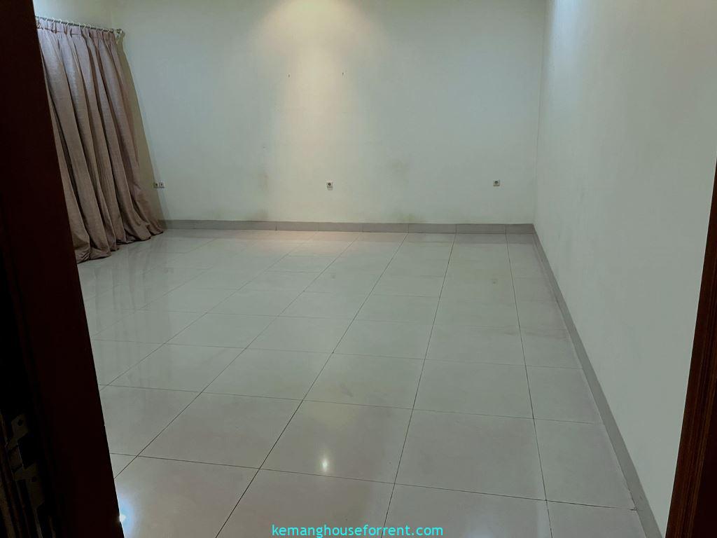 4-BR House near French School and MRT