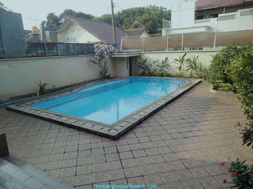 4-BR House near French School and MRT