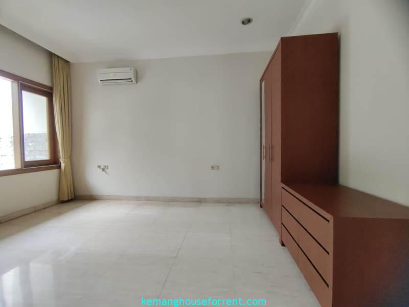 Rent House Near Pondok Indah Golf Course