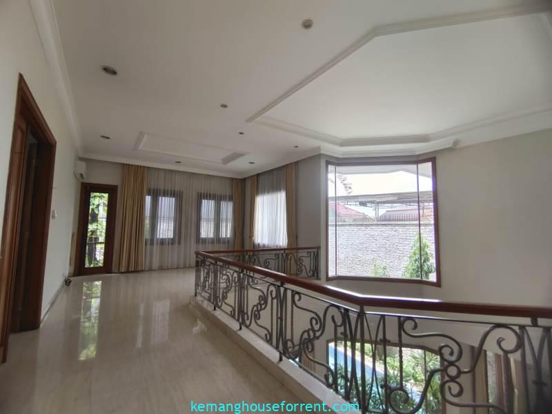 Rent House Near Pondok Indah Golf Course