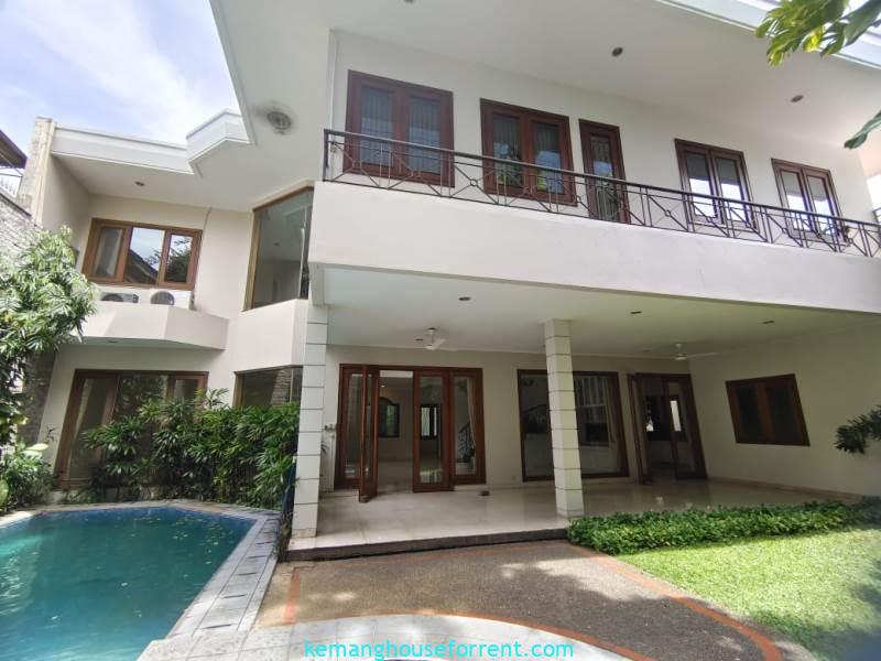 Rent House Near Pondok Indah Golf Course