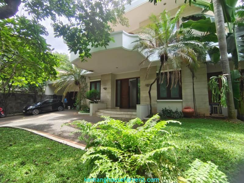 Rent House Near Pondok Indah Golf Course