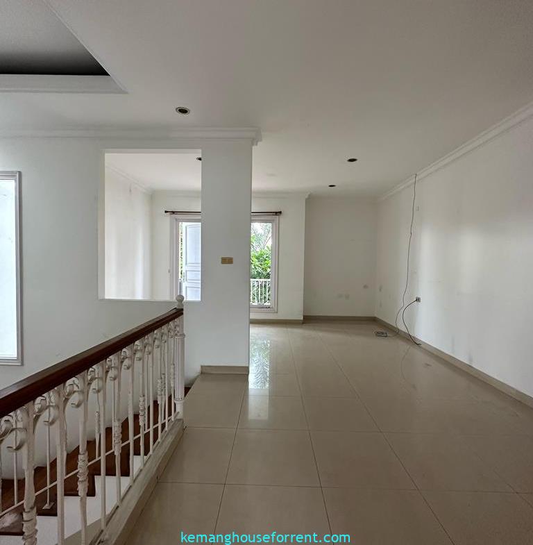 Rumah Pondok Indah 4 KT Disewakan