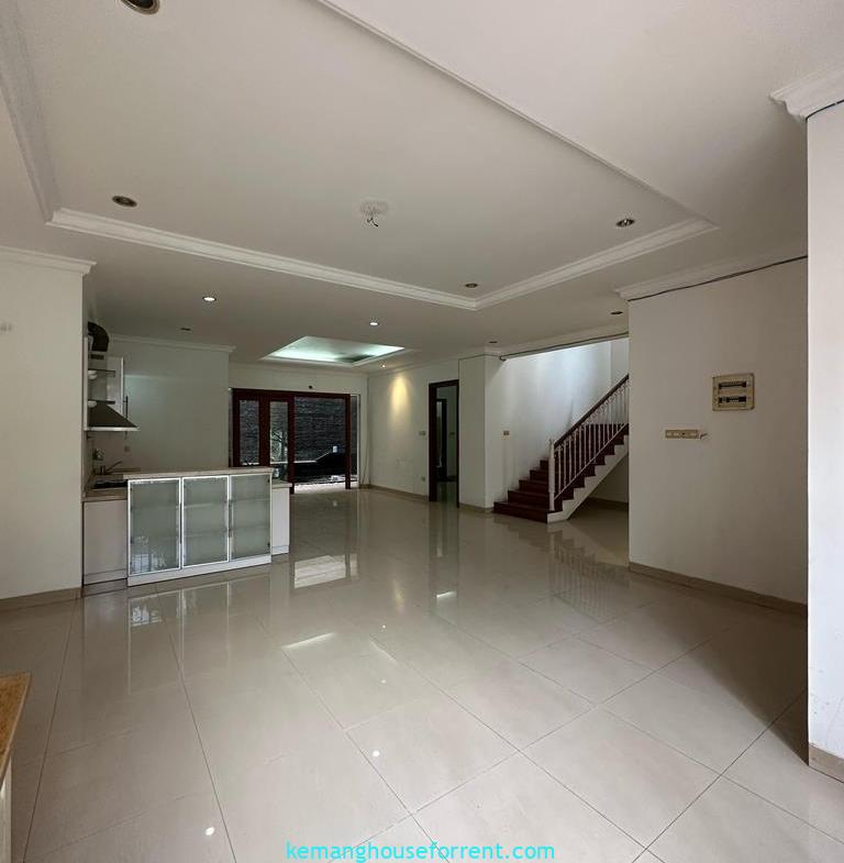 Rumah Pondok Indah 4 KT Disewakan