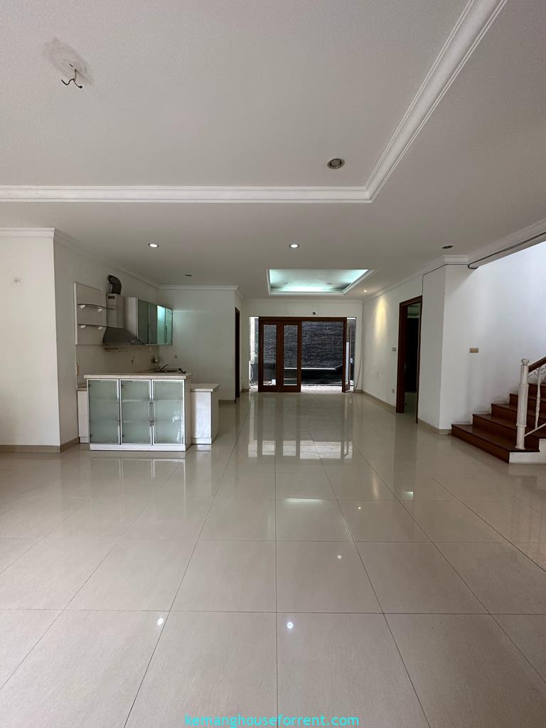 Rumah Pondok Indah 4 KT Disewakan