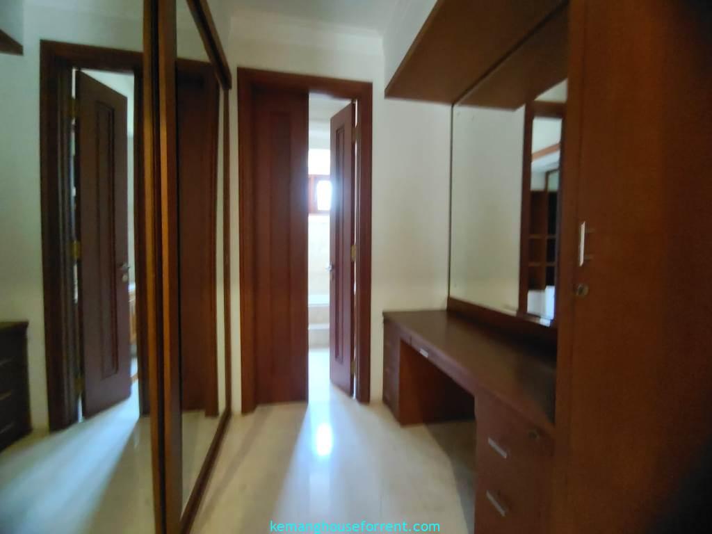 5 BR House in Kemang Dalam