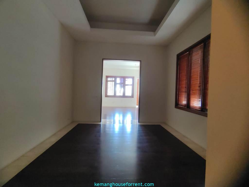 5 BR House in Kemang Dalam