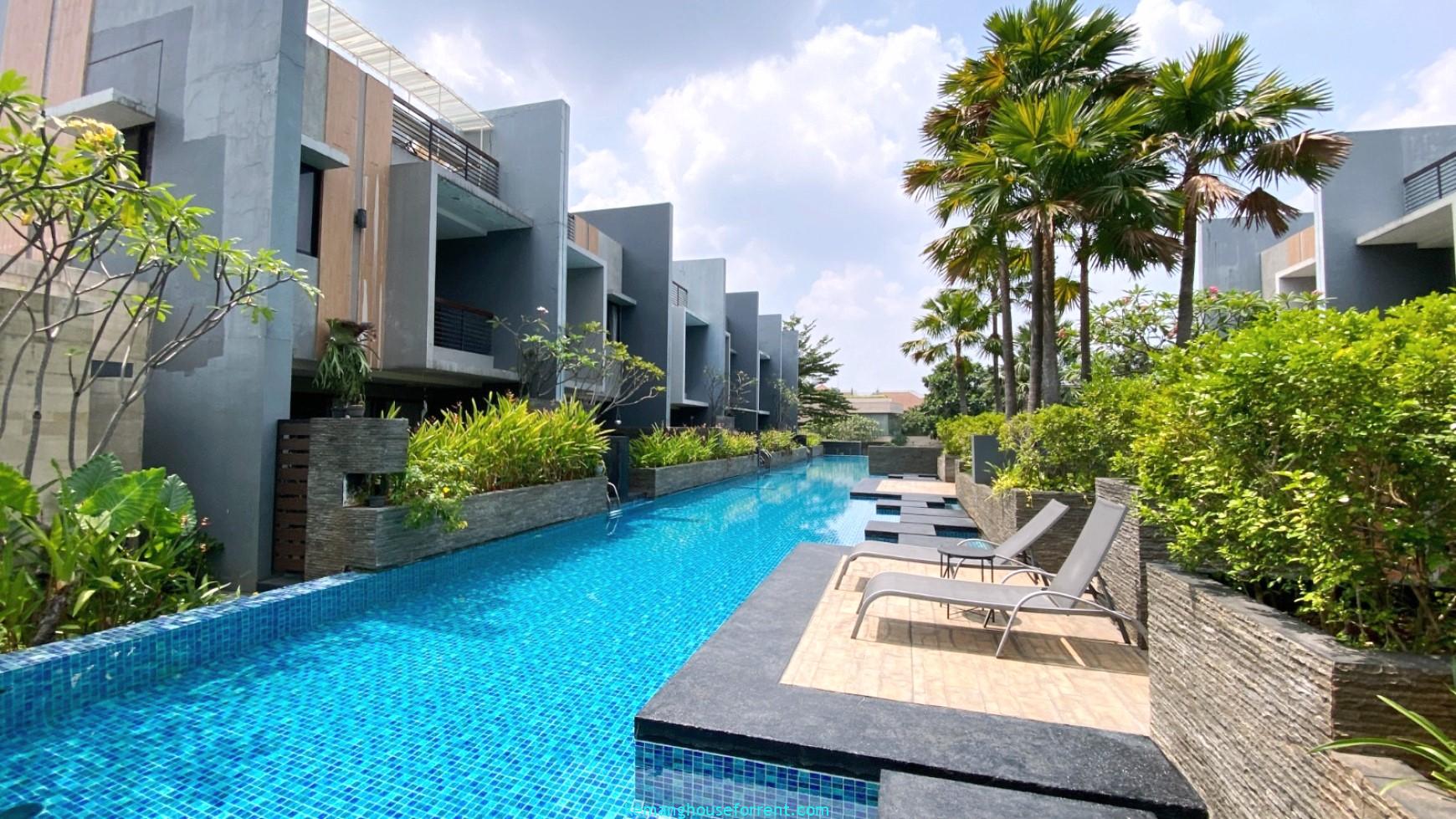 Fully Furnished Townhouse in Kemang