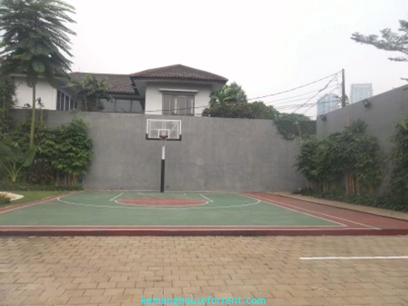 Fully Furnished Townhouse in Kemang