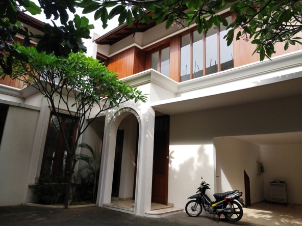 Luxury Rental House in Cipete Compound