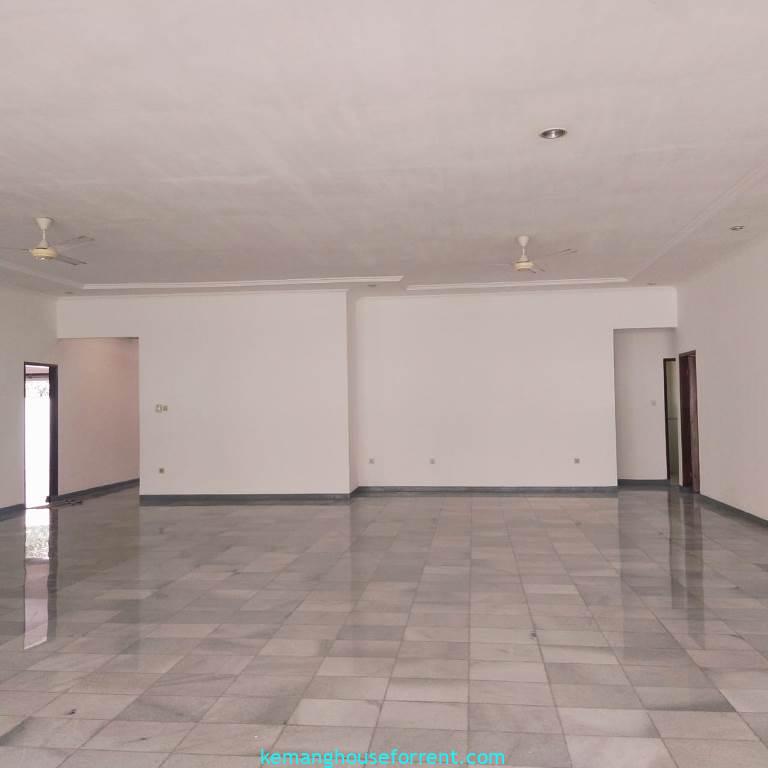 4 BR Rent House in Pejaten Barat