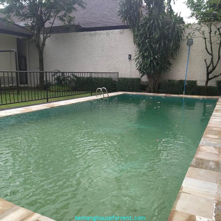 4 BR Rent House in Pejaten Barat