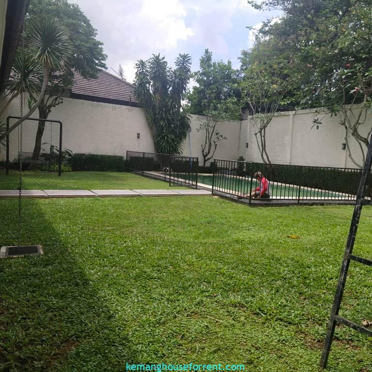 4 BR Rent House in Pejaten Barat