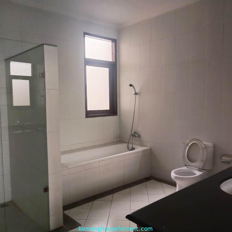 4 BR Rent House in Pejaten Barat