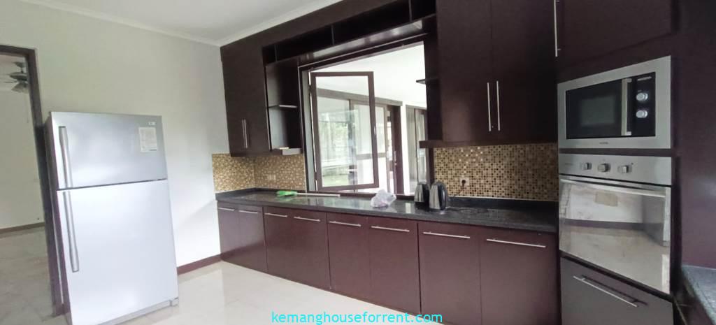 4BR House in Compound Lembong