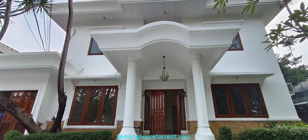 Rumah dijual di Kemang Selatan