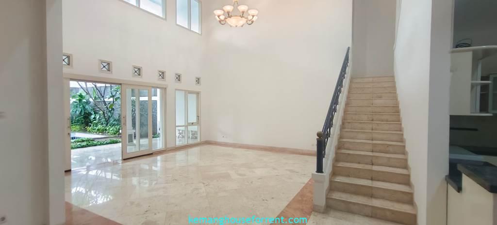 Spacious 5 BR House Near JIS Pondok Indah